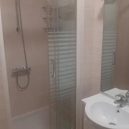 3 Quater Avenue De Chevesnes Apartment *